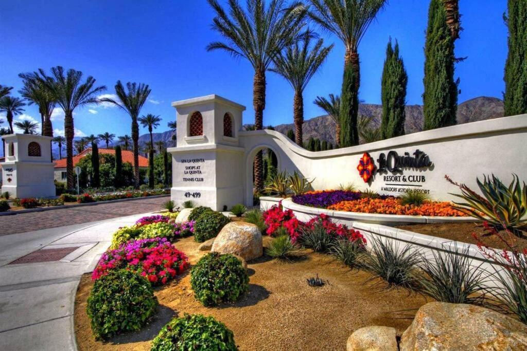 Luxurious Villa With Majestic Mountain View, 12 Pools, Spas, Ground Floor La Quinta Exterior photo